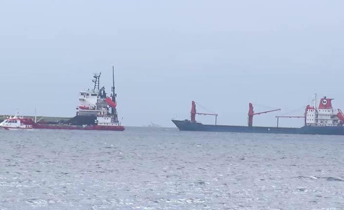 İstanbul'da İki gemi çarpıştı