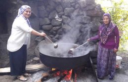 Kardeşlik köprüsünde kadın dayanışması