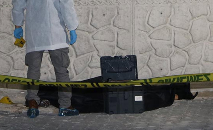 Anne küçük kızıyla 6. kattan aşağı düştü