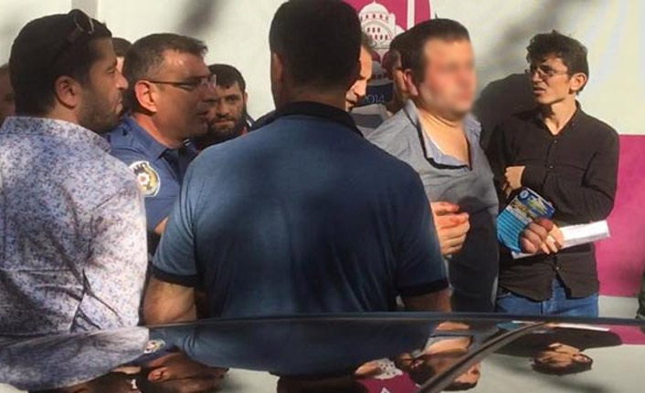 Kadının fotoğraflarını çeken adama linç