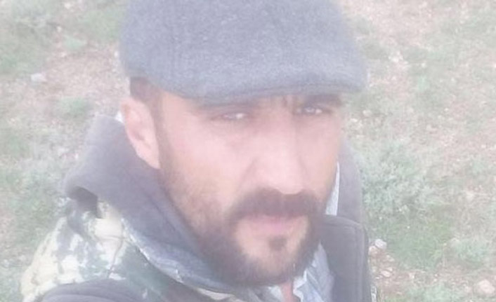 Annesine küfür ettiği için kardeşini öldürdü