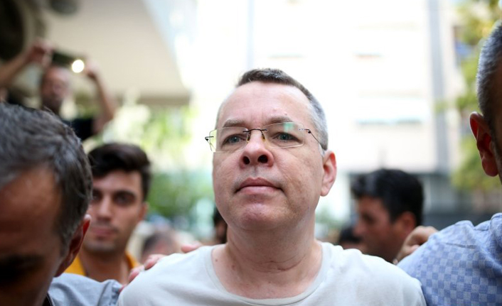 Rahip Brunson evinde!