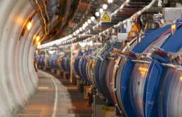 Binali Yıldırım CERN’i ziyaret etti