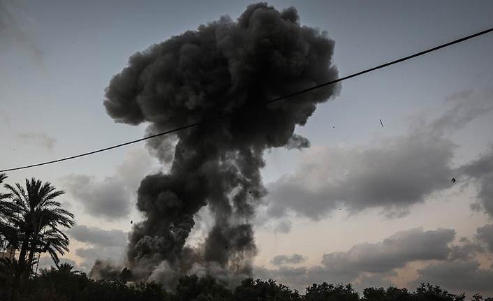 İsrail'den Gazze'ye hava saldırısı! İsrail ordusu sosyal medyadan duyurdu