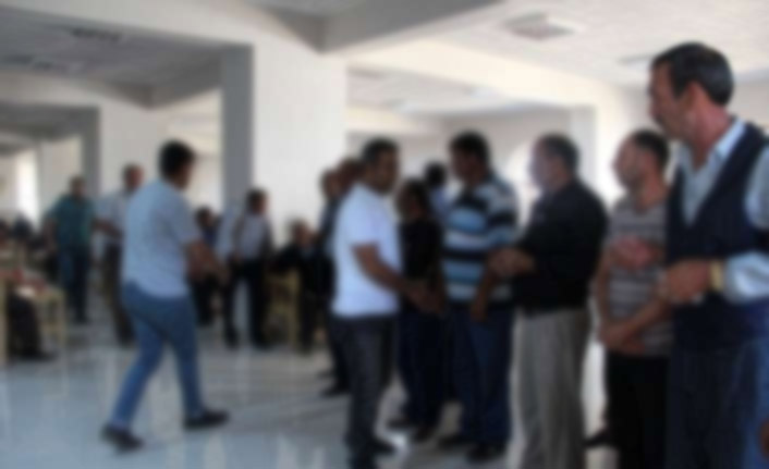 Yakınları ölünce hastanedeki cihazları parçaladılar