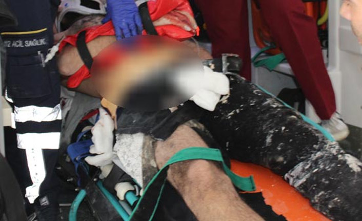 Karnında demirle hastaneye getirildi