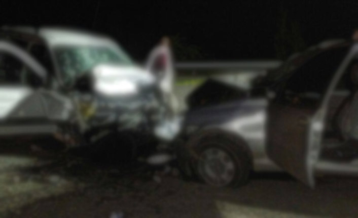 Erzurum'da trafik kazası : 1 ölü 5 yaralı