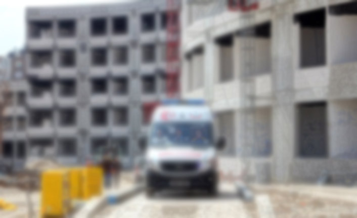 Dengesini kaybedip düşen işçi ağır yaralandı