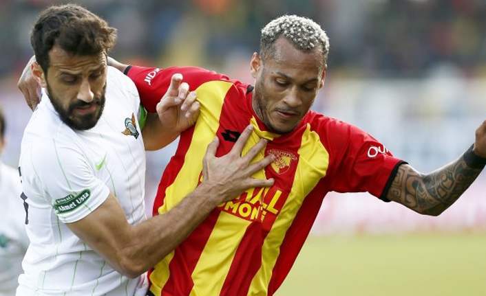 Göztepe, Akhisarspor karşısında!