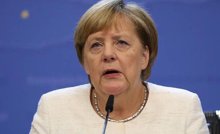 Merkel'den flaş karar