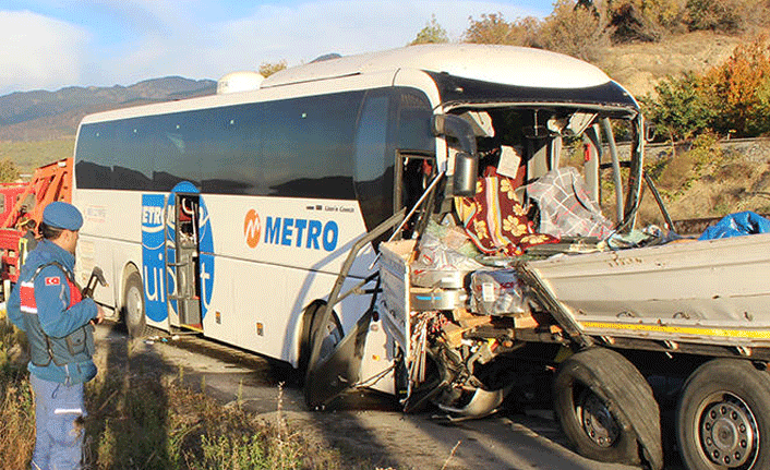 Kastamonu'da kaza: 2 ölü 31 yaralı