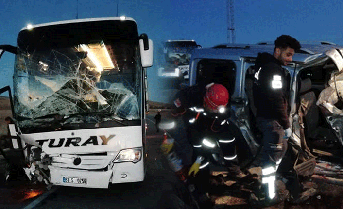 Sivas'ta feci kaza: 2 ölü 4 yaralı