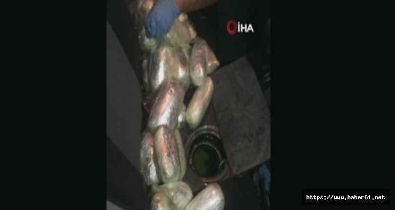 Eski başkan yardıcısının aracında bomba yakalandı