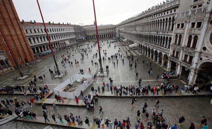 Avrupa'nın göbeğinde felaket - 10 kişi öldü