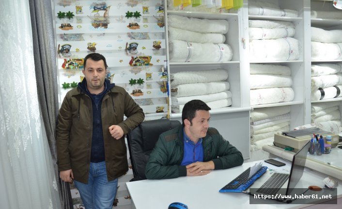 Soyduğu işyeri sahibinden kartvizit alıp gitti!