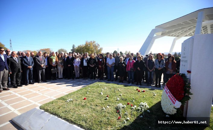 Bülent Ecevit, ölümünün 12'nci yılında anıldı