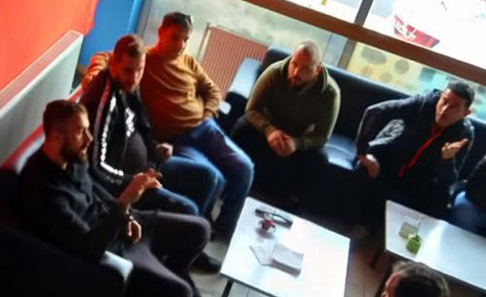 Onur tartıştığı taraftarlarla buluştu