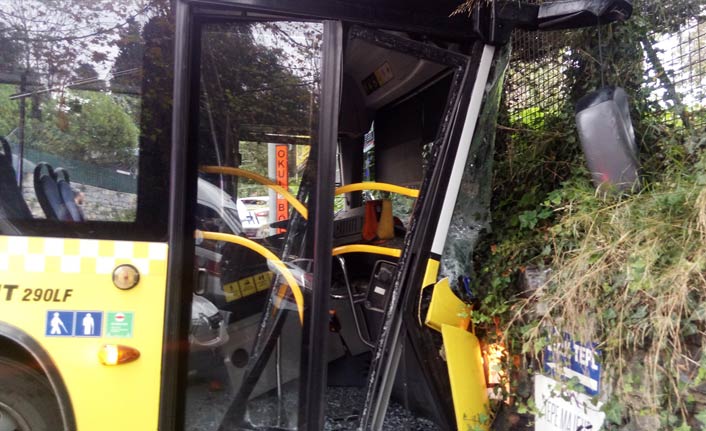 İETT otobüsü kaza yaptı: Çok sayıda yaralı