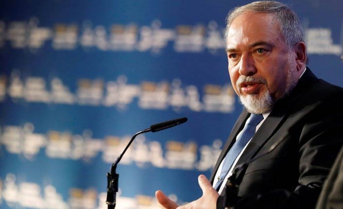 İsrail Savunma Bakanı Lieberman istifa etti!