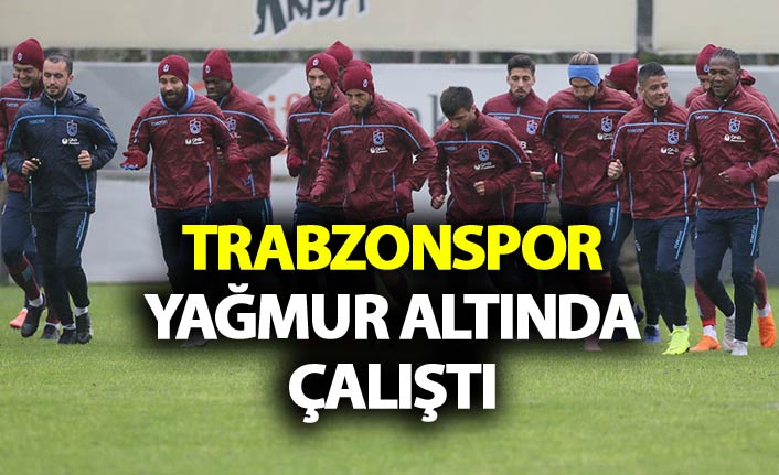 Trabzonspor yağmur altında çalıştı