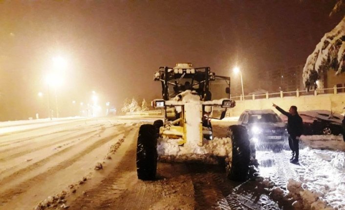 Bayburt’ta kar mesaisi