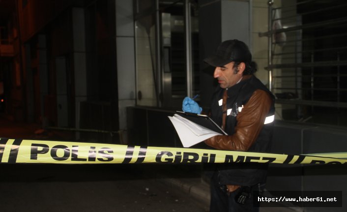 Cezaevi firarisi 2'si yoldan geçen 3 kişiyi vurdu