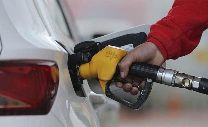 Benzine Gece Yarısı 19 Kuruşluk İndirim Geliyor