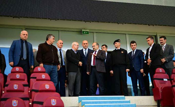 Vali Ustaoğlu'ndan Şenol Güneş stadına ziyaret