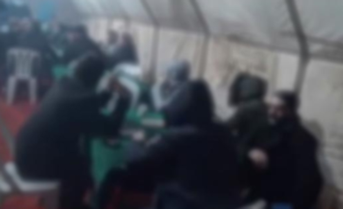 Uyuşturucu partisine baskın: 3 gözaltı