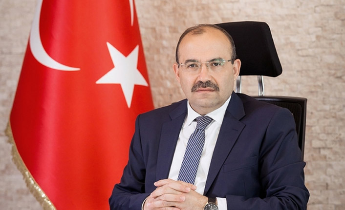 Vali Ustaoğlu'ndan öğretmenler günü mesajı