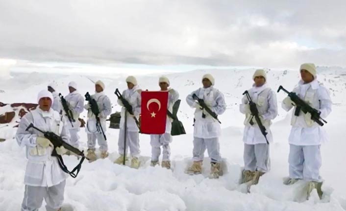 Operasyondaki Mehmetçikler öğretmenleri unutmadı