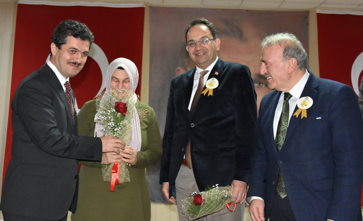 Görme engelli Hanife'den anlamlı şiir