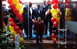 Köksal Baba kafe açtı!