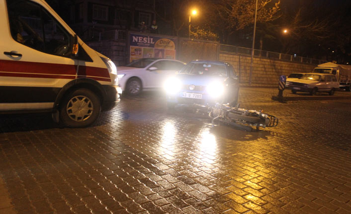 Otomobil ile motosiklet çarpıştı 29 Kasım 2018