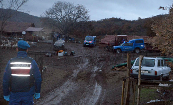 Arazi kavgasında abisini tüfekle öldürdü