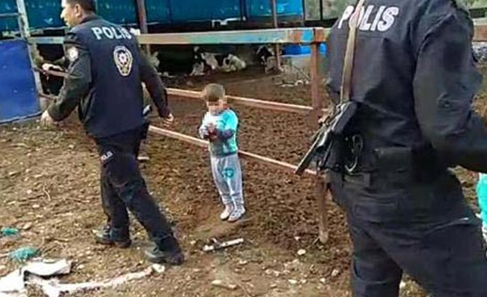 Yaramazlık yaptıkları için çocuklarını çite bağladı