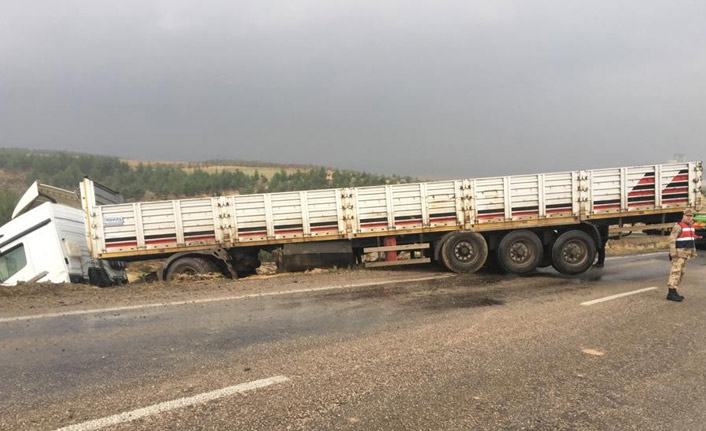 Kilis'te iki ayrı trafik kazası: 1 yaralı