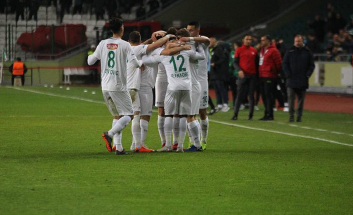 Konyaspor, Alanyaspor’u 2-0 Mağlup Ederek Evinde 3 Puanı Aldı
