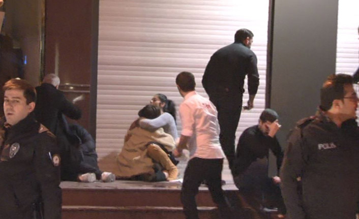 Gece kulübü önünde silahlı kavga; 1 yaralı