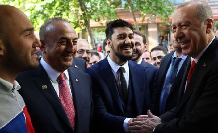 Cumhurbaşkanı Erdoğan'dan Türk gence teklif