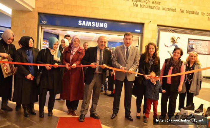 Engelliler yararına düzenlenen kermes büyük ilgi gördü