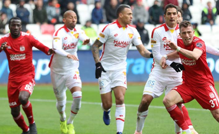 Sivasspor evinde galip!