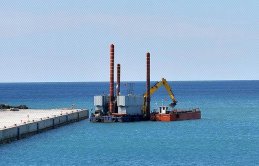 Dünyanın tek yüzer nükleer güç santralinin ilk ünitesi hizmete girdi