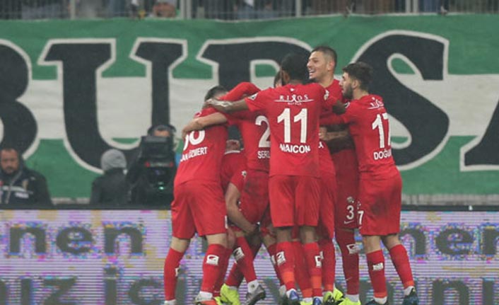 Antalyaspor Bursa’da Kazandı: Serdar ve Mevlüt Skoru Belirledi