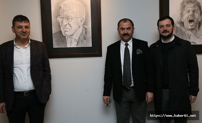 Bordo-Mavi Portreler karakalem sergisi açıldı