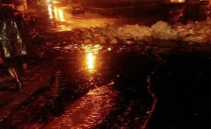 Petrol hattına yıldırım düştü!