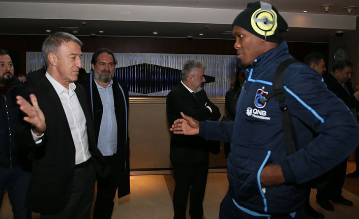 Ahmet Ağaoğlu’dan takıma ziyaret