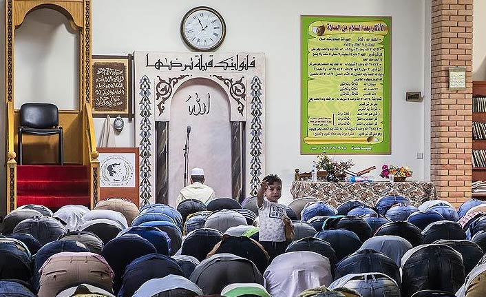 Atina'nın ilk ibadete açık camisi için imam aranıyor