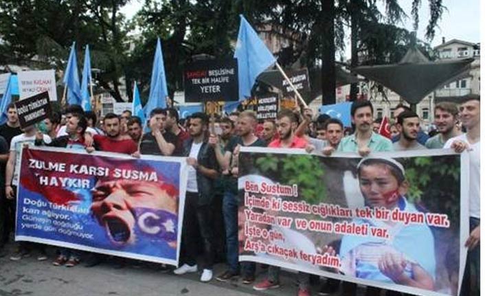 Trabzon'da Doğu Türkistan tepkisi