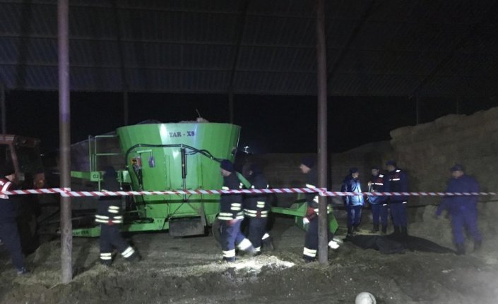 Feci olay! Minik kardeşler traktör şaftına sıkışarak öldü